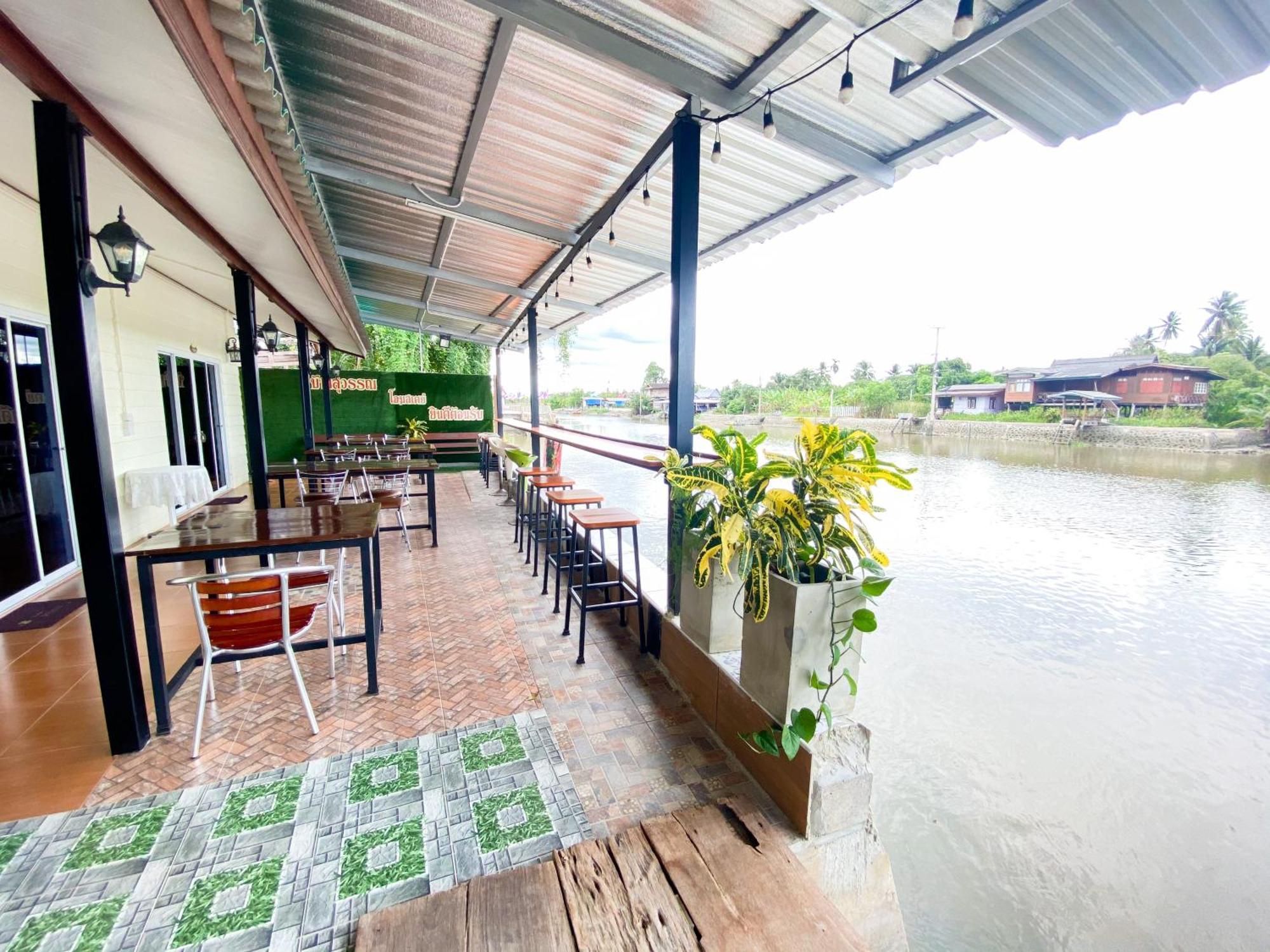 Bansuwan Homestay Амфава Екстериор снимка