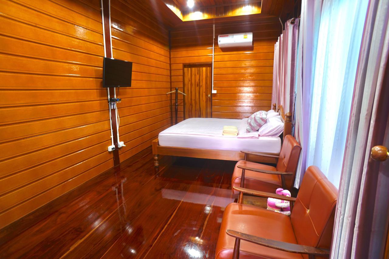 Bansuwan Homestay Амфава Екстериор снимка